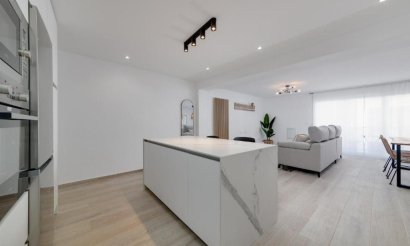 Resale - Apartment / flat - Torrevieja - Playa del cura