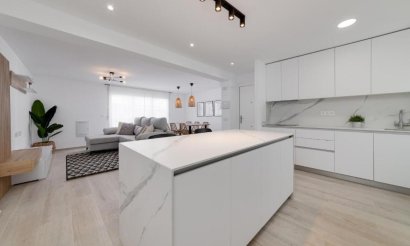 Resale - Apartment / flat - Torrevieja - Playa del cura