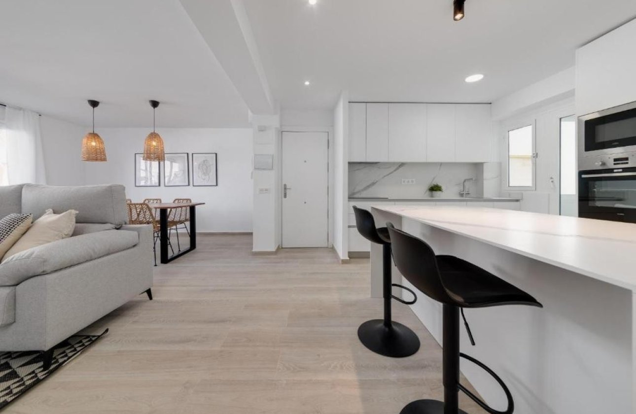 Resale - Apartment / flat - Torrevieja - Playa del cura