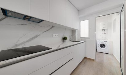 Resale - Apartment / flat - Torrevieja - Playa del cura