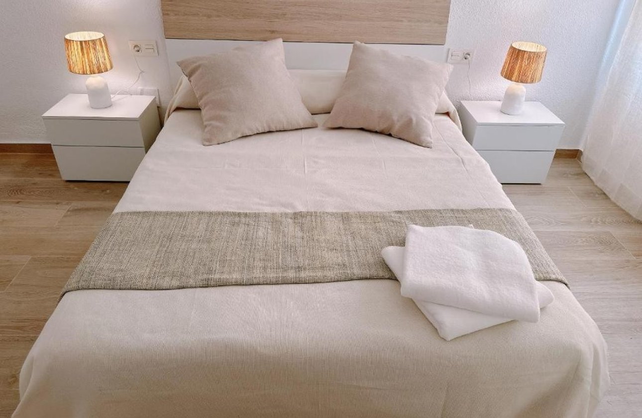 Resale - Apartment / flat - Torrevieja - Playa del cura