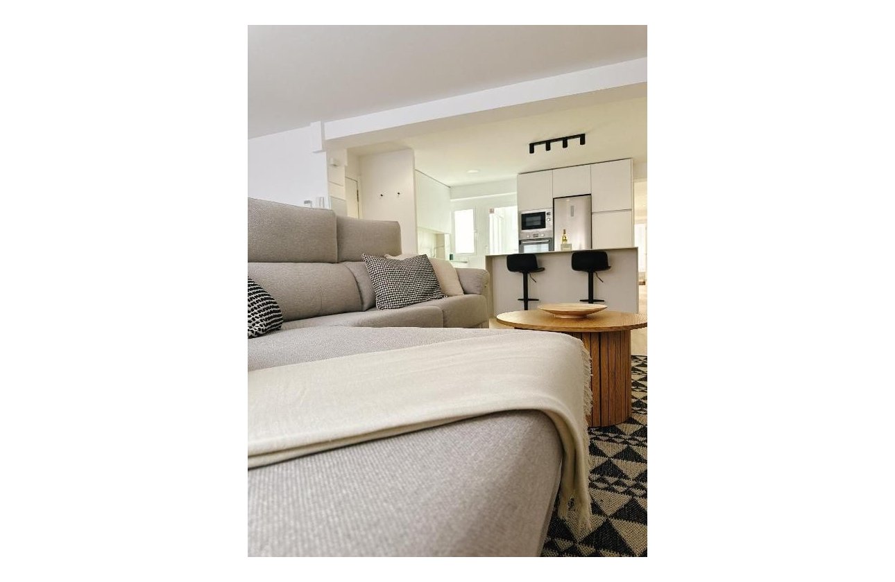 Resale - Apartment / flat - Torrevieja - Playa del cura