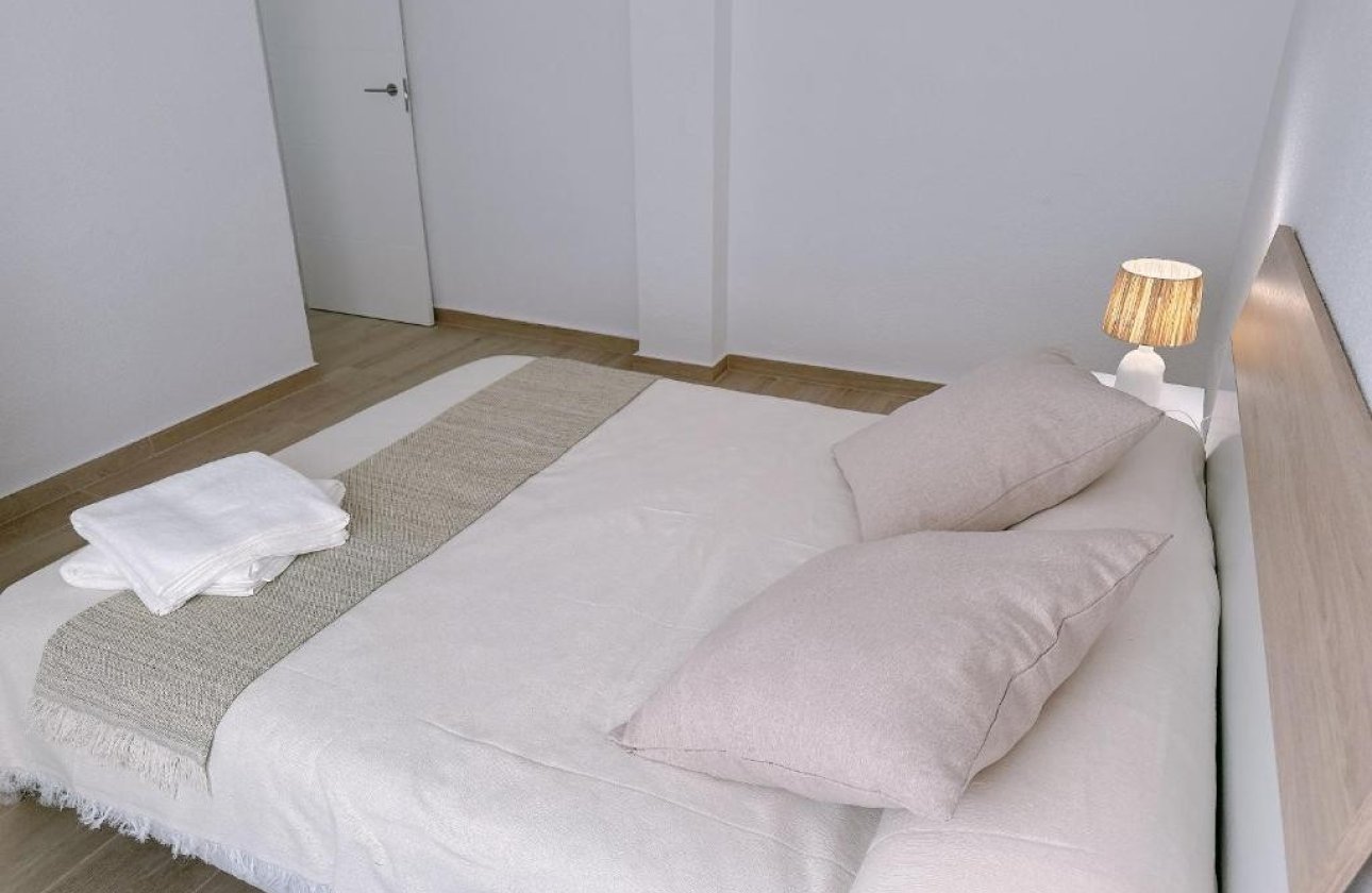 Resale - Apartment / flat - Torrevieja - Playa del cura