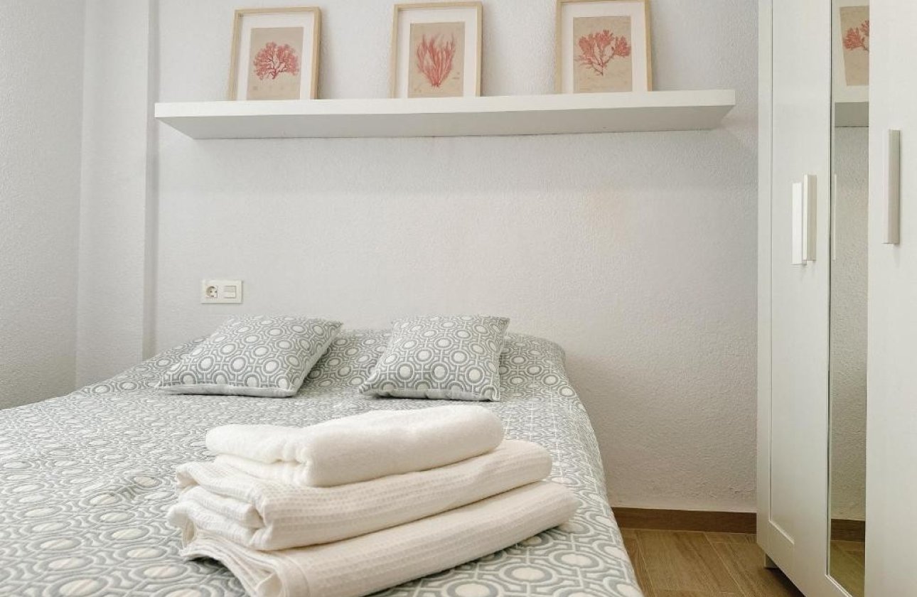 Resale - Apartment / flat - Torrevieja - Playa del cura