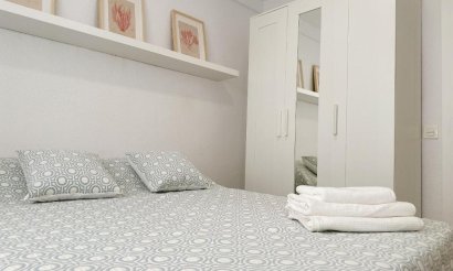 Resale - Apartment / flat - Torrevieja - Playa del cura