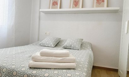 Resale - Apartment / flat - Torrevieja - Playa del cura