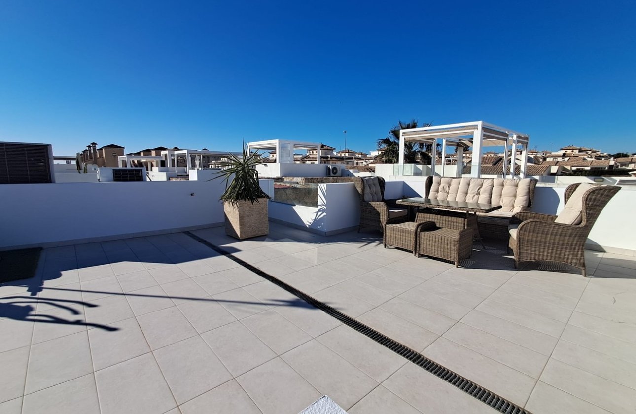 Resale - Villa - Cabo Roig