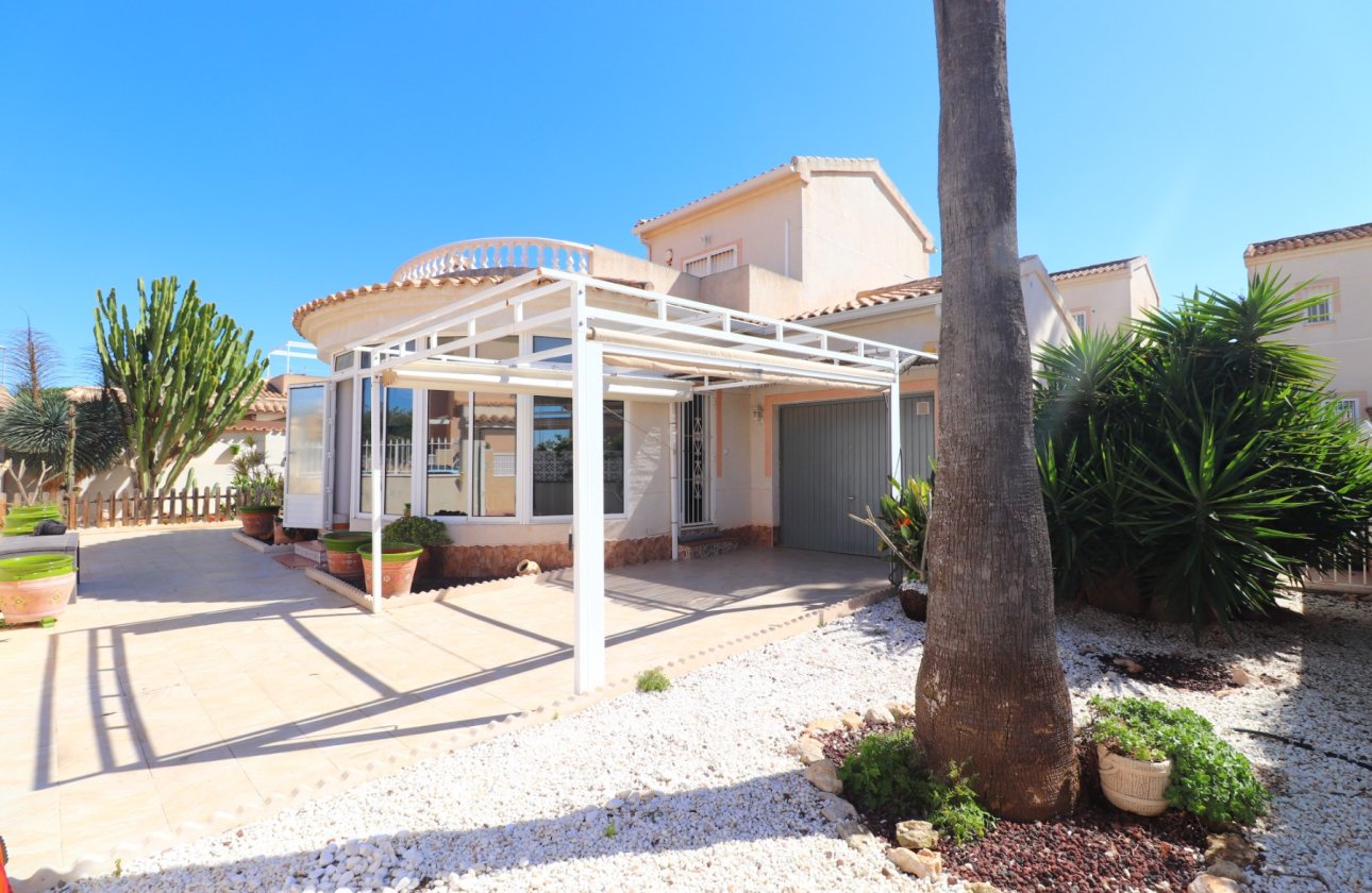 Resale - Villa - Ciudad Quesada - Atalayas