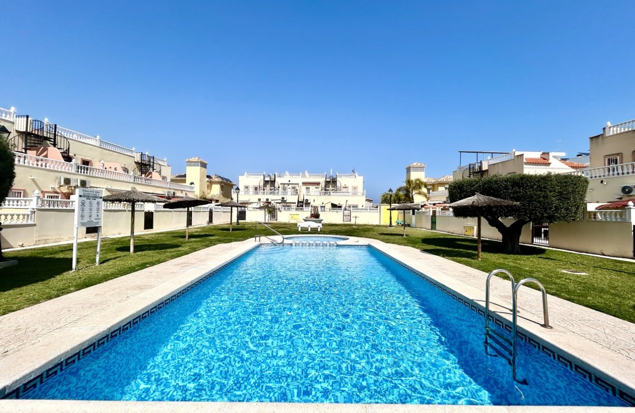 Resale - Townhouse - La Zenia