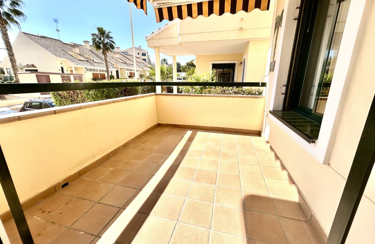 Resale - Apartment / flat - Campoamor R-5