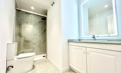 Resale - Apartment / flat - Campoamor R-5