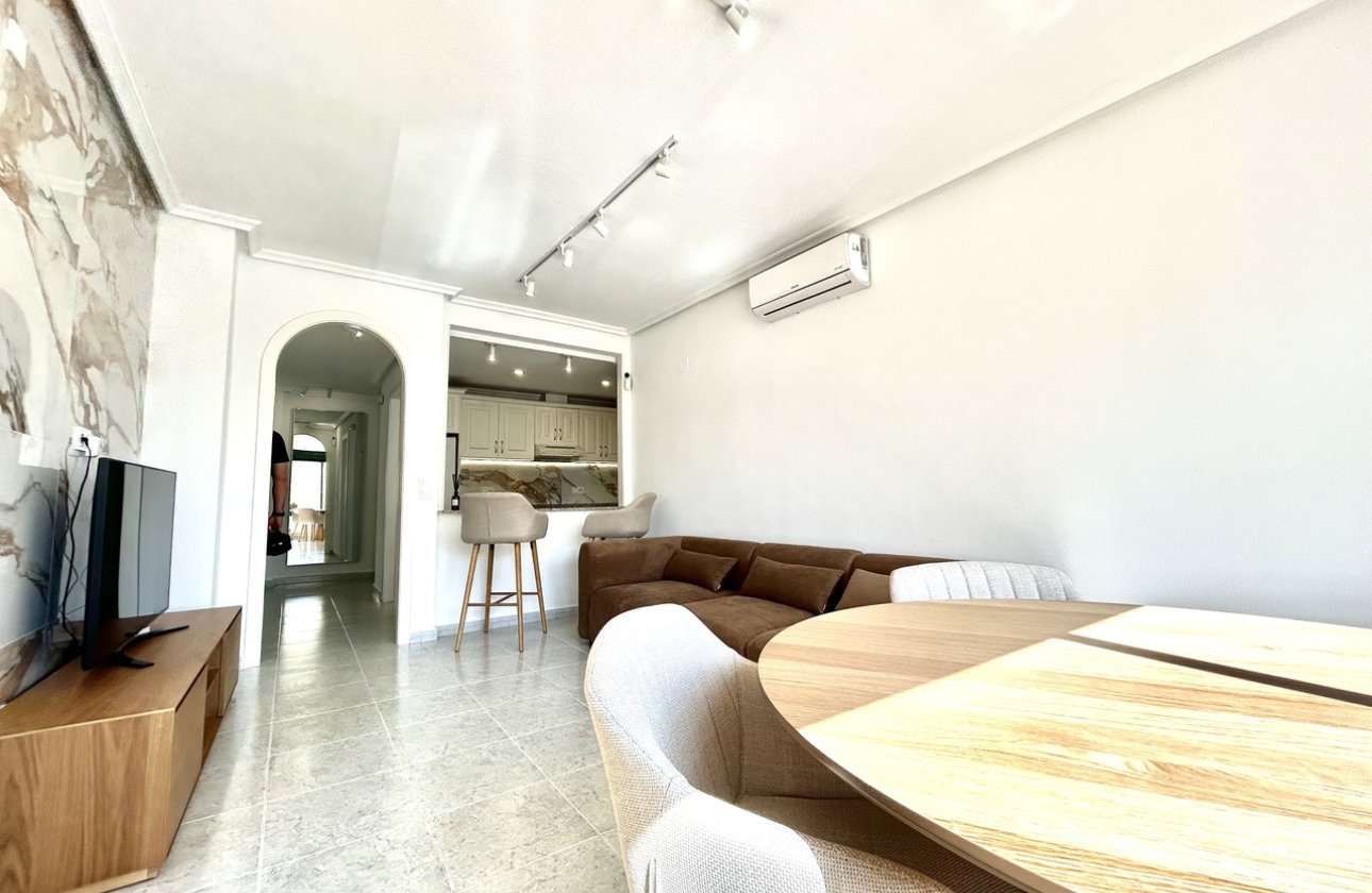 Resale - Apartment / flat - Campoamor R-5