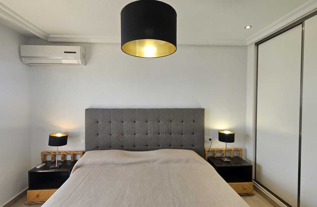 Resale - Apartment / flat - Mil Palmeras