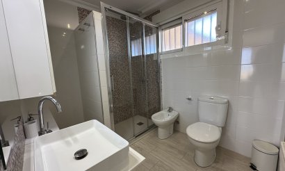 Resale - Apartment / flat - Mil Palmeras