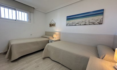 Resale - Apartment / flat - Mil Palmeras