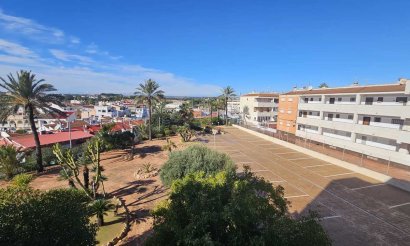 Resale - Apartment / flat - Mil Palmeras