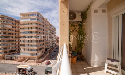 Resale - Apartment / flat - Torrevieja - La Mata