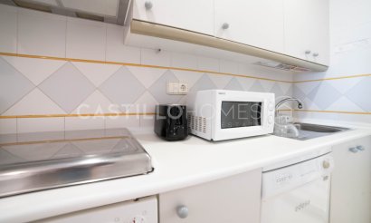 Resale - Apartment / flat - Torrevieja - La Mata