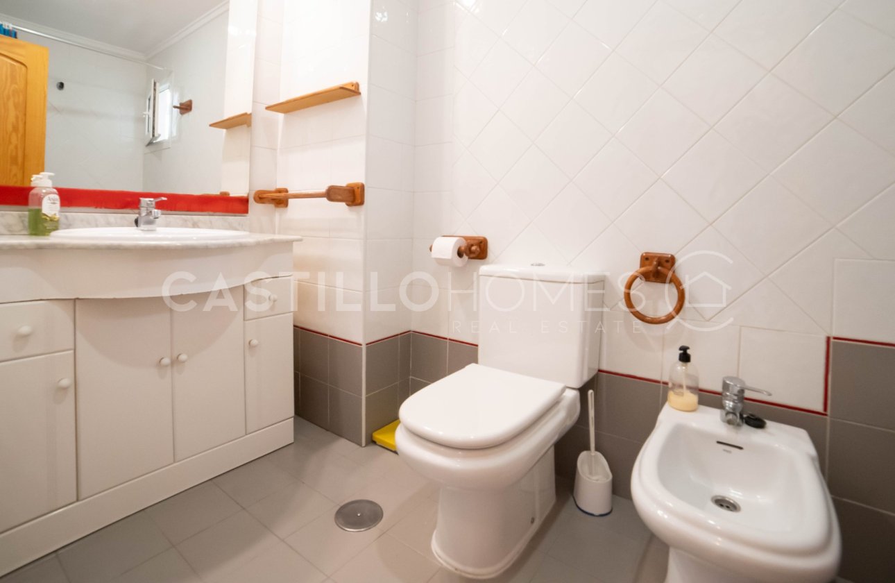 Resale - Apartment / flat - Torrevieja - La Mata