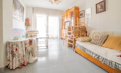 Resale - Apartment / flat - Torrevieja - Punta Prima