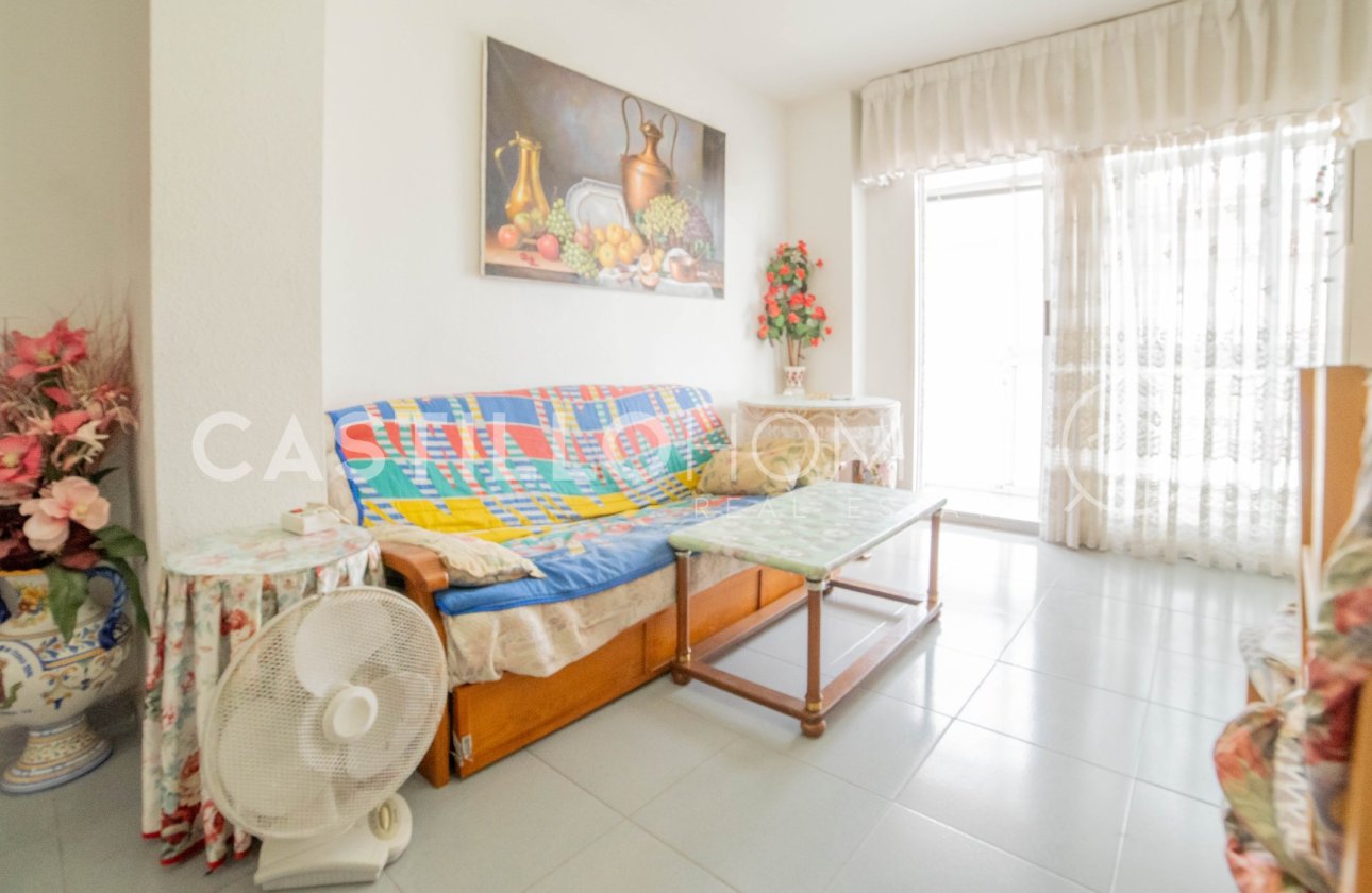 Resale - Apartment / flat - Torrevieja - Punta Prima