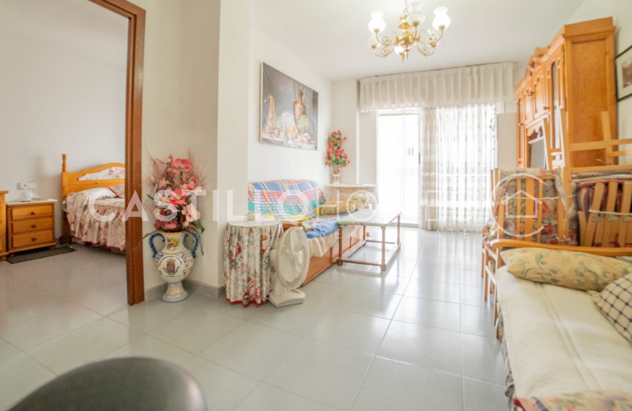 Resale - Apartment / flat - Torrevieja - Punta Prima