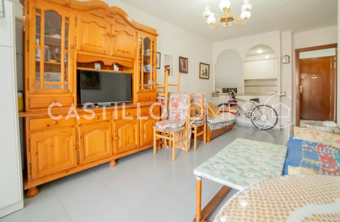 Resale - Apartment / flat - Torrevieja - Punta Prima