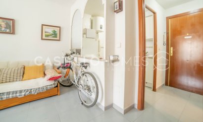 Resale - Apartment / flat - Torrevieja - Punta Prima
