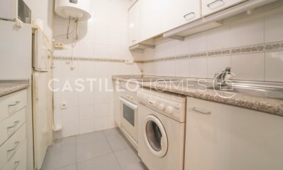 Resale - Apartment / flat - Torrevieja - Punta Prima