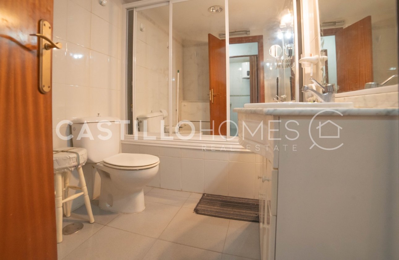 Resale - Apartment / flat - Torrevieja - Punta Prima