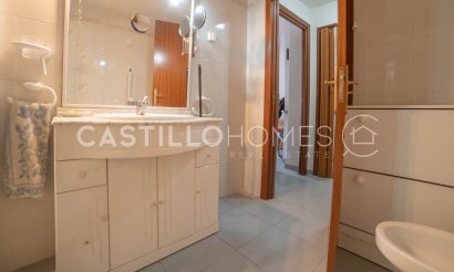 Resale - Apartment / flat - Torrevieja - Punta Prima
