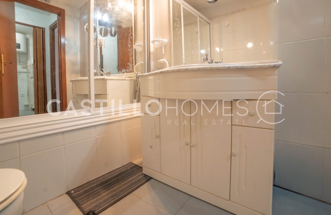 Resale - Apartment / flat - Torrevieja - Punta Prima