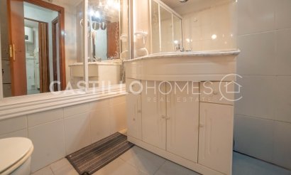 Resale - Apartment / flat - Torrevieja - Punta Prima