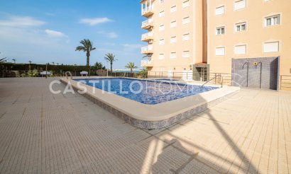 Resale - Apartment / flat - Torrevieja - Punta Prima