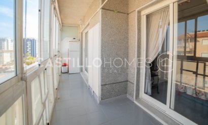 Resale - Apartment / flat - Torrevieja - Punta Prima
