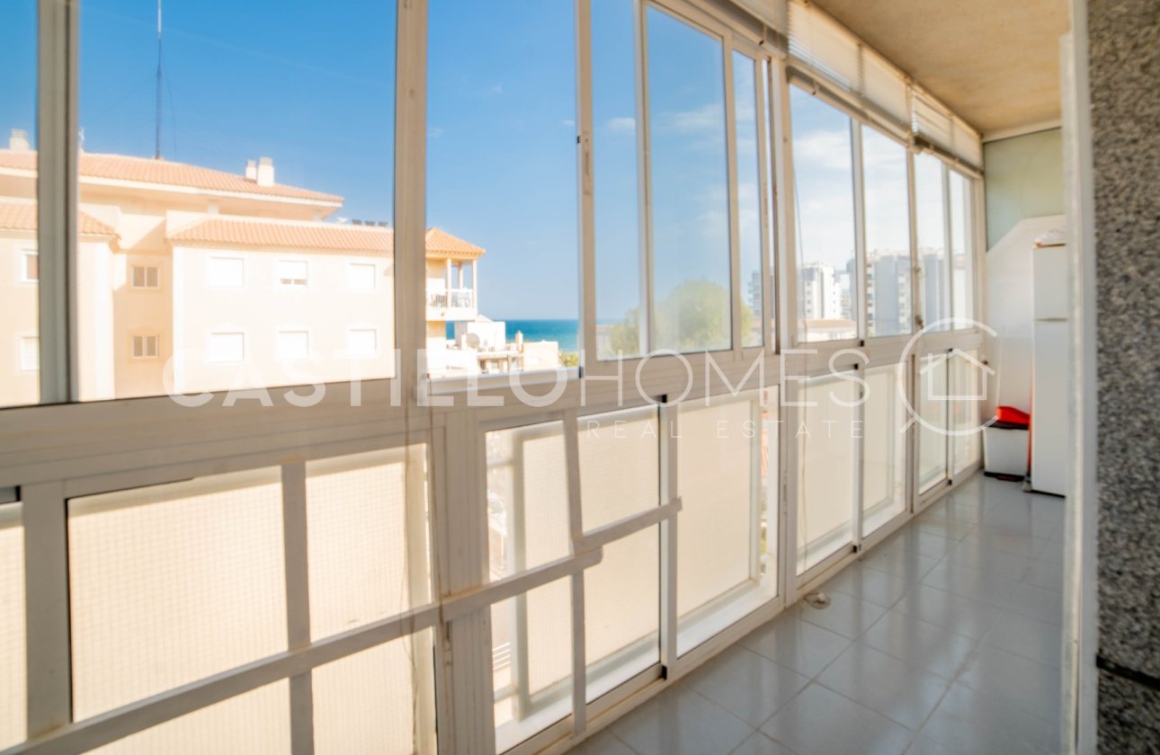 Resale - Apartment / flat - Torrevieja - Punta Prima