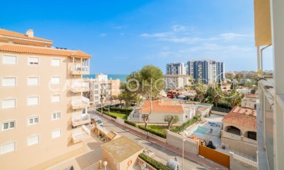 Resale - Apartment / flat - Torrevieja - Punta Prima