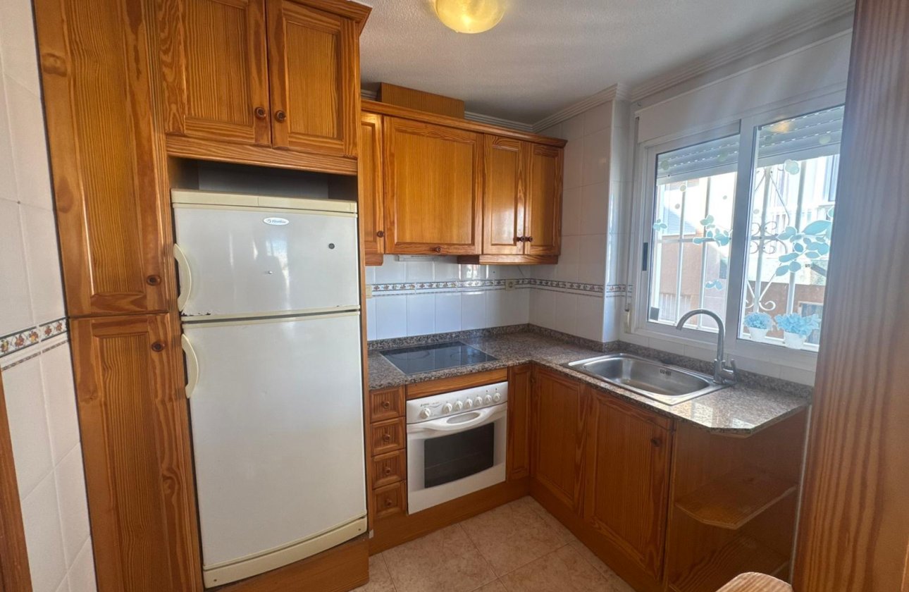 Resale - Apartment / flat - Torrevieja - La Mata