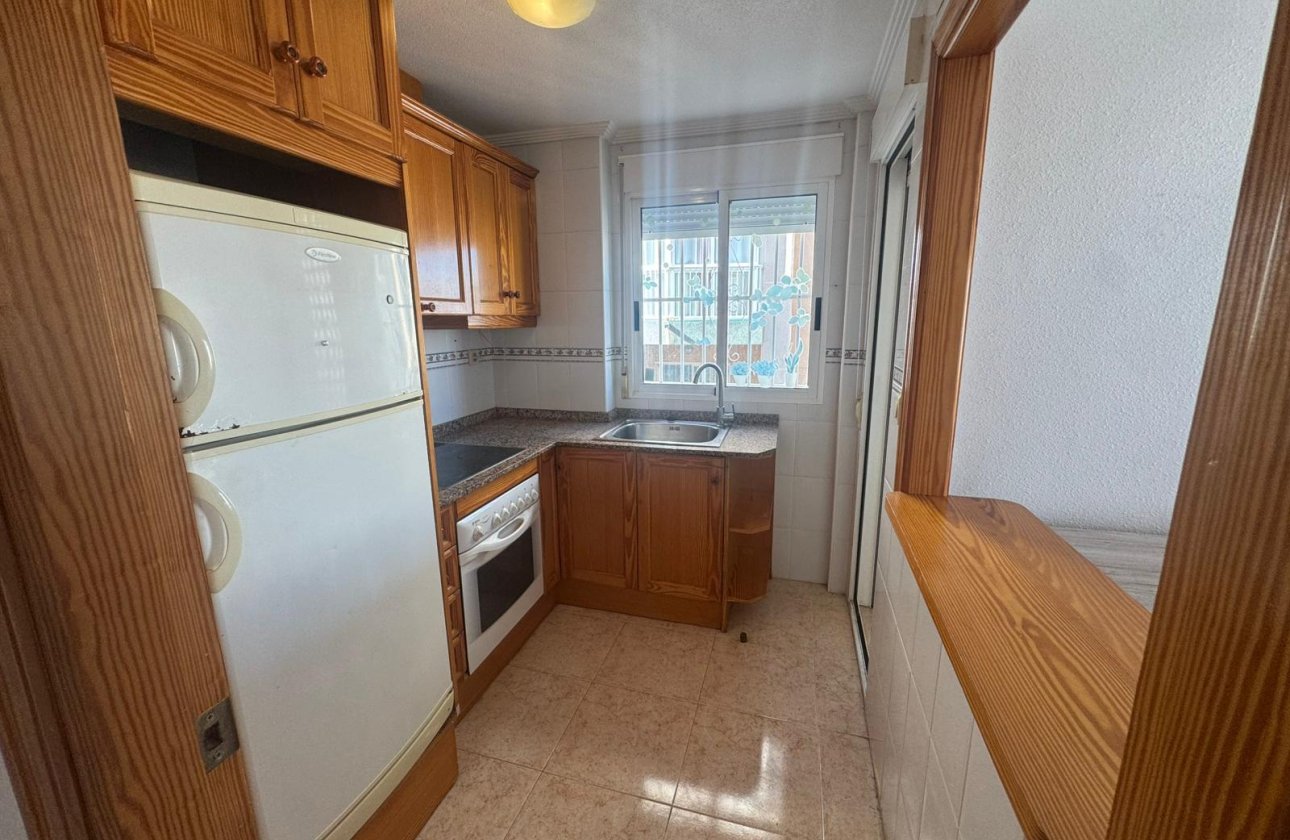 Resale - Apartment / flat - Torrevieja - La Mata