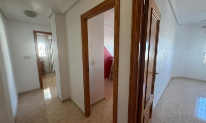 Resale - Apartment / flat - Torrevieja - La Mata