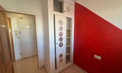 Resale - Apartment / flat - Torrevieja - La Mata