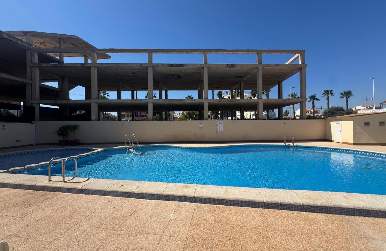 Resale - Apartment / flat - Torrevieja - La Mata