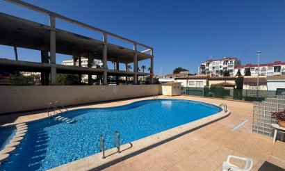 Resale - Apartment / flat - Torrevieja - La Mata