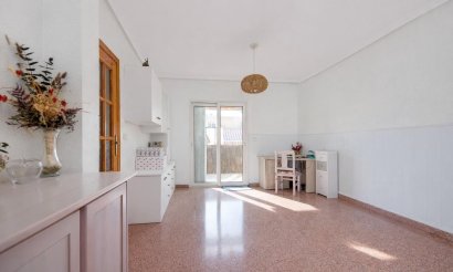 Resale - Apartment / flat - Torrevieja - Parque de Las Naciones