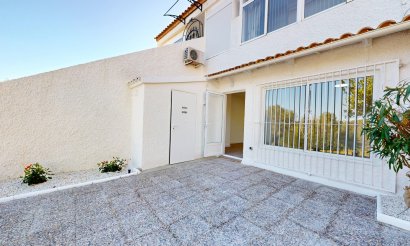 Resale - Apartment / flat - Orihuela Costa - Villamartin