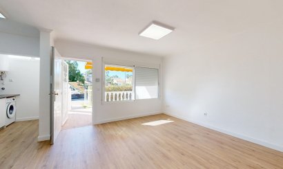 Resale - Apartment / flat - Orihuela Costa - Villamartin