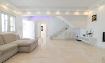 Resale - Villa - Orihuela Costa - La Zenia