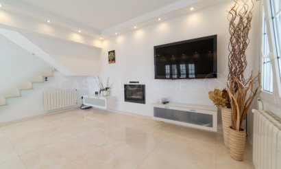 Resale - Villa - Orihuela Costa - La Zenia