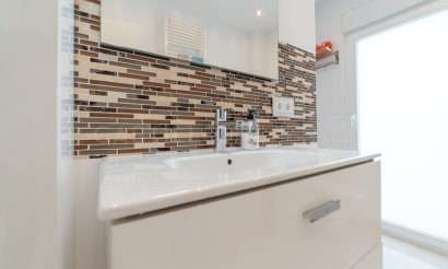 Resale - Villa - Orihuela Costa - La Zenia