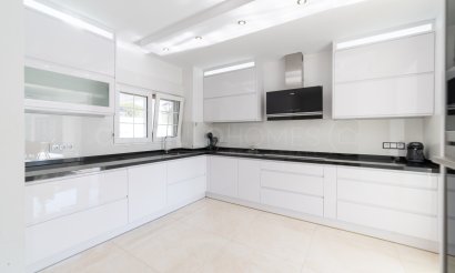 Resale - Villa - Orihuela Costa - La Zenia